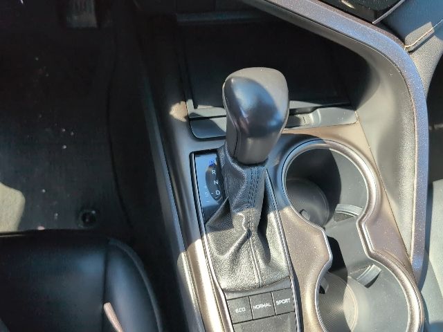 2022 Toyota Camry SE White at Subaru and VW of Moon Township