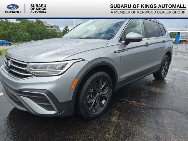 Pyrite Silver Metallic 2024 Volkswagen Tiguan SUV / Crossover All-Wheel Drive 8-Speed Automatic