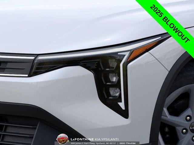 2025 Kia K4 LXS - Photo 10