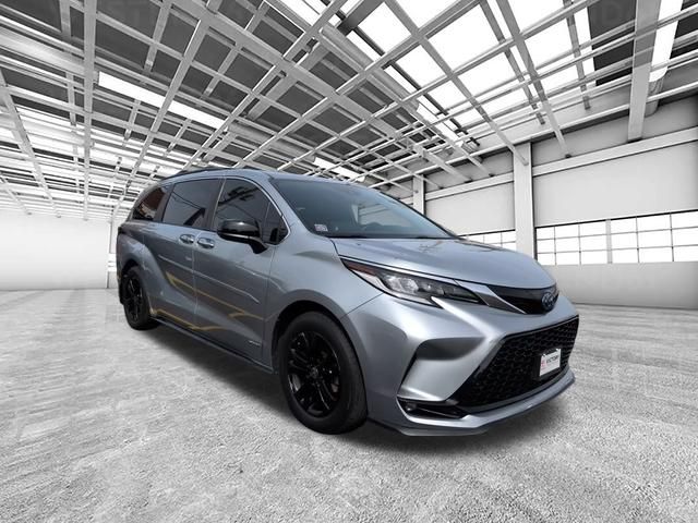 Celestial Silver Metallic 2021 Toyota Sienna Minivan All-Wheel Drive Continuously Variable Transmission