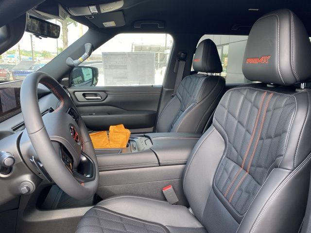 2025 Nissan Armada  photo
