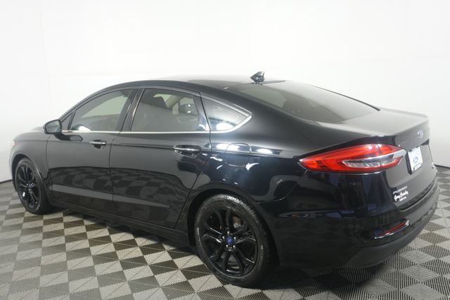 View vehicle photo 5