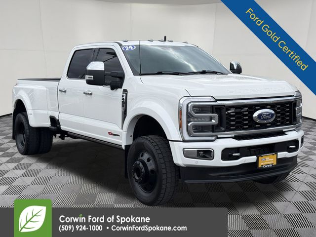 Star White Metallic Tri-Coat 2024 Ford F-450 Super Duty Platinum Crew Cab LB DRW 4WD Pickup Truck Four-Wheel Drive Automatic