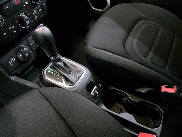 2021 Jeep Renegade Latitude Silver at South Hills Kia