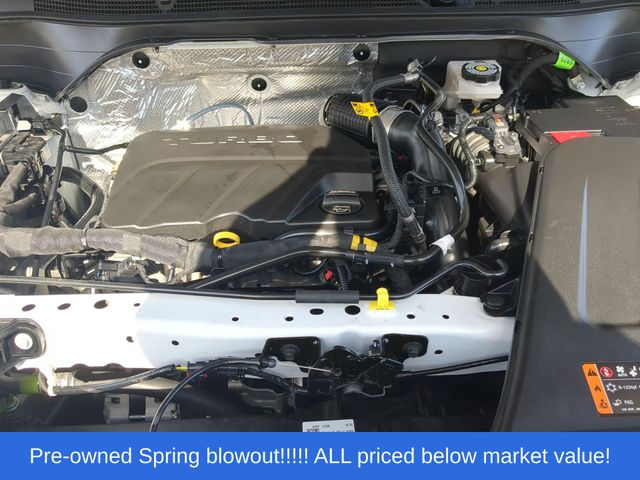 Used 2025 Summit White Chevrolet LS image 46