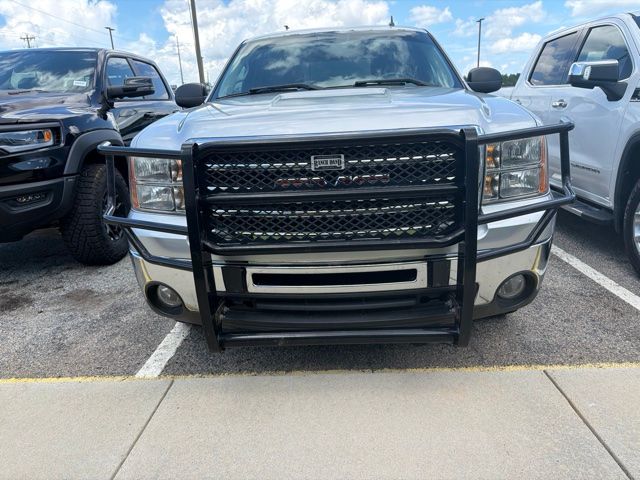 Used 2013 Silver GMC SLE image 2
