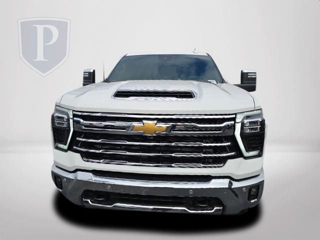 2025 Chevrolet Silverado 2500HD LTZ 12