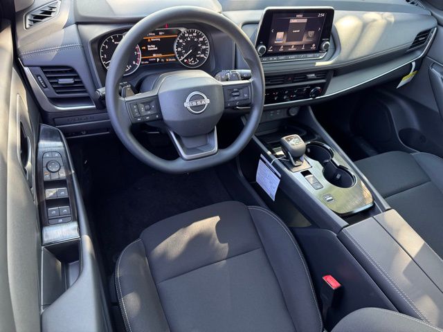 2025 Nissan Rogue S - Photo 19
