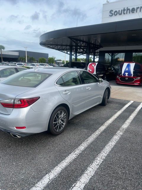 2016 Lexus ES 350 5