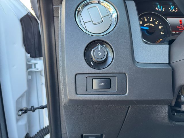 Used 2014 Oxford White Ford XLT image 23