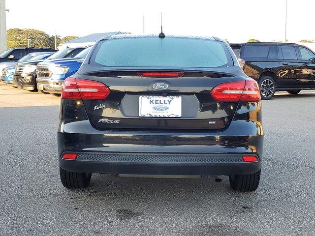 2018 Ford Focus SE 8