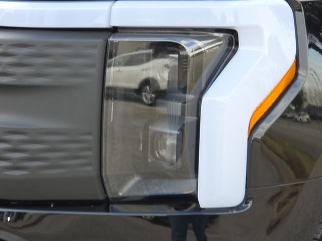 New 2025 Black Ford Flash image 4