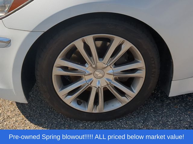 Used 2013 White Hyundai 3.8 image 8