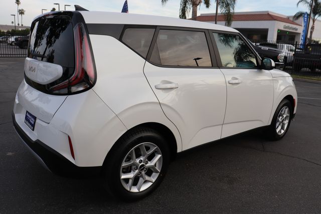 2023 Kia Soul LX 6