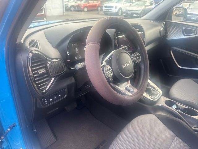 Used 2023 Blue Kia S image 17