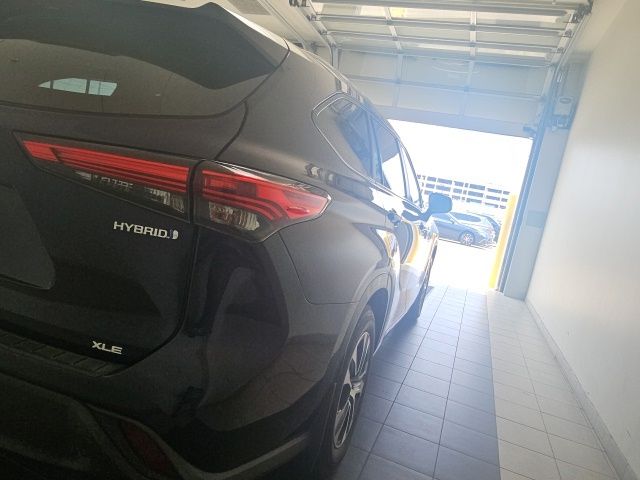 2023 Toyota Highlander Hybrid XLE  at Toyota of Victoria