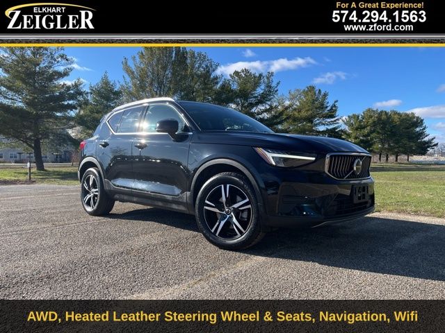 2025 Volvo XC40 B5 Core Bright Theme AWD