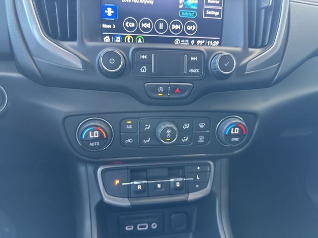 Used 2022 White GMC AT4 image 20