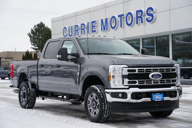 2025 Ford F-250 Super Duty XLT Crew Cab 4WD