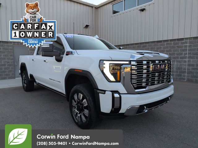 2025 GMC Sierra 3500HD Denali Crew Cab 4WD    