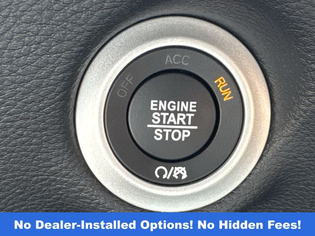 2026 Chrysler Pacifica Select White at Mac Haik CDJR North Houston