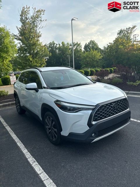 2022 Toyota Corolla Cross XLE