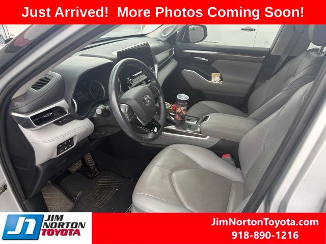 Used 2020 Toyota Highlander Hybrid SUV