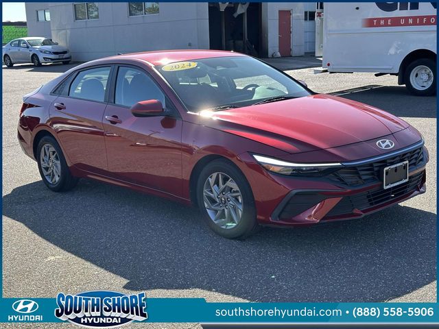 Red 2024 Hyundai Elantra Sedan Front-Wheel Drive Continuously Variable Transmission