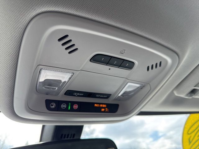 Used 2020 Chevrolet Traverse For Sale in Livonia, MI