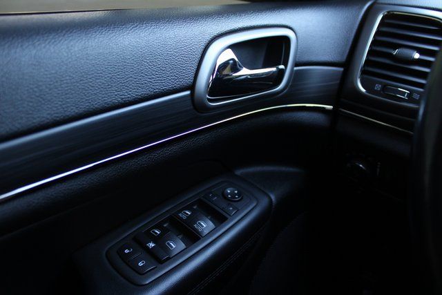 Used 2021 White Jeep Limited X image 21