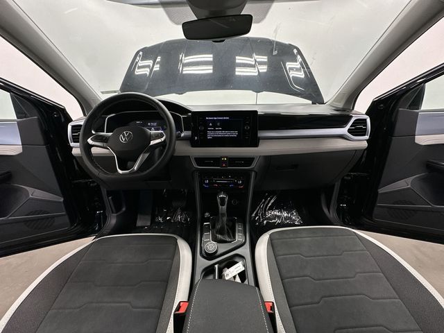 2025 Volkswagen Taos 1.5T SE Black at Subaru and VW of Moon Township