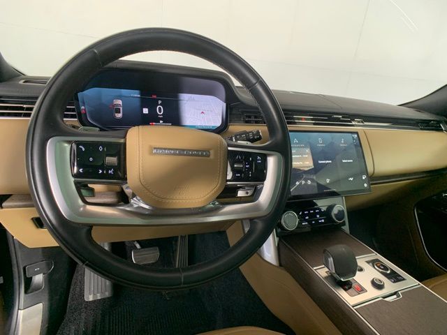 2023 Land Rover Range Rover SE 46