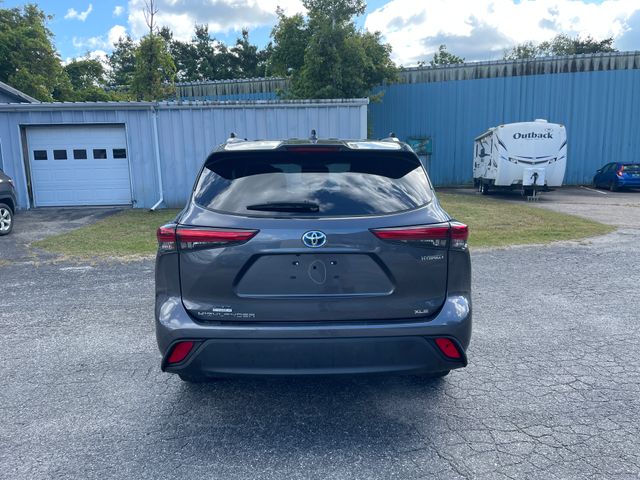 Used 2022 Toyota Highlander Hybrid SUV