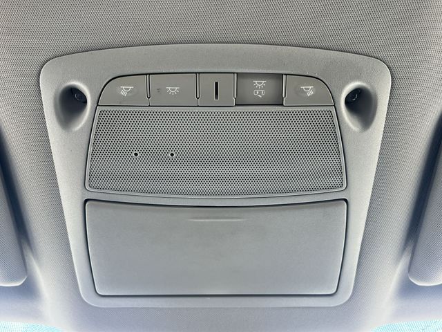 Used 2020 White Nissan 3.5 S image 30