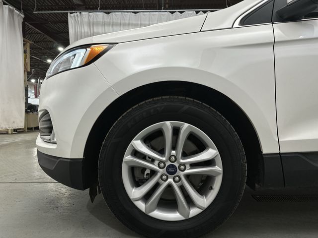 Used 2020 White Ford SEL image 22