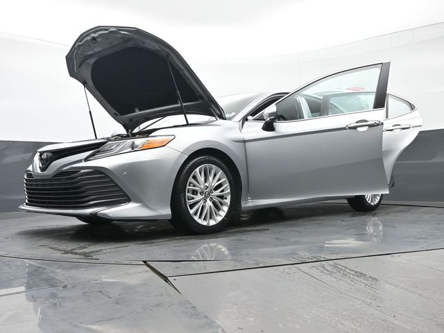 2018 Toyota Camry XLE 42