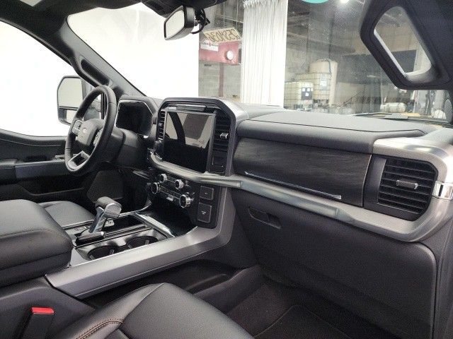 New 2025 White Ford Lariat image 29