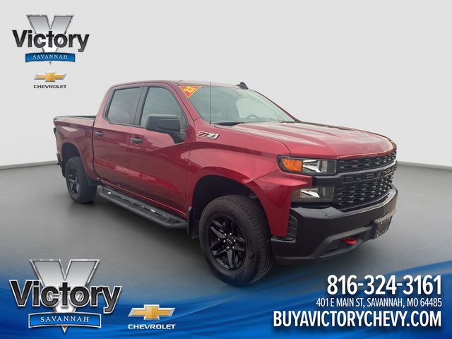 Cherry Red Tintcoat 2022 Chevrolet Silverado 1500 Custom Trail Boss Crew Cab 4WD Pickup Truck Four-Wheel Drive 8-Speed Automatic