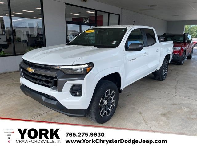 Summit White 2023 Chevrolet Colorado Pickup Truck Four-Wheel Drive 8-Speed Automatic