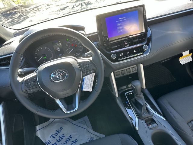 2024 Toyota Corolla Cross Hybrid SE 13