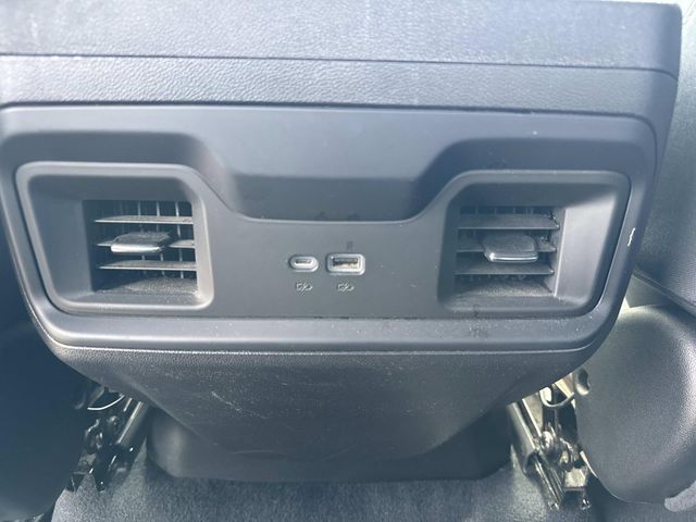 2023 Chevrolet Silverado 1500 LT - 11