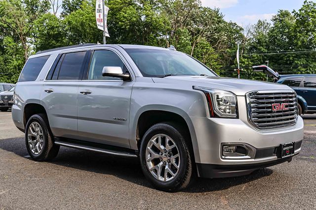 Quicksilver Metallic 2017 GMC Yukon SLE 4WD SUV / Crossover Four-Wheel Drive 6-Speed Automatic Overdrive