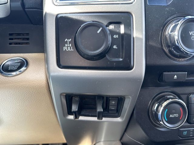 2017 Ford F-350SD Lariat photo