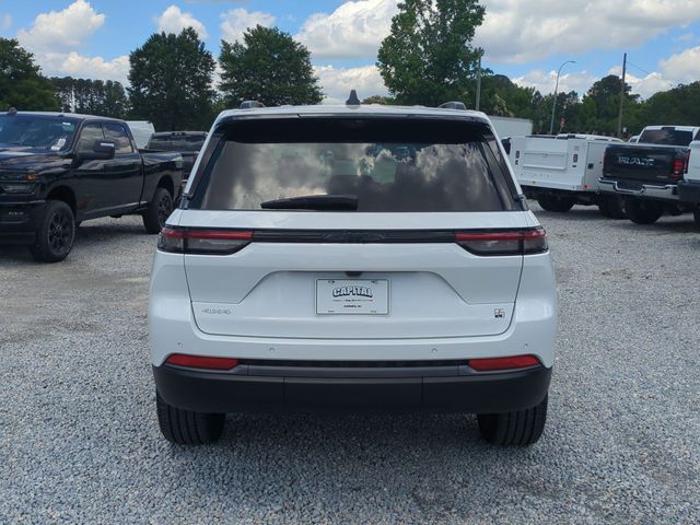 New 2026 Bright White Clear-Coat Exterior Paint Jeep  image 4