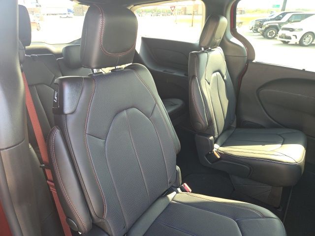 New 2027 Chrysler Pacifica Van