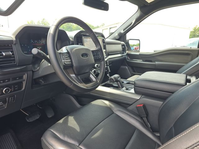 2024 Ford F-150 XLT:B02484