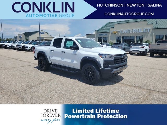 Summit White 2026 Chevrolet Colorado Pickup Truck Four-Wheel Drive 8-Speed Automatic