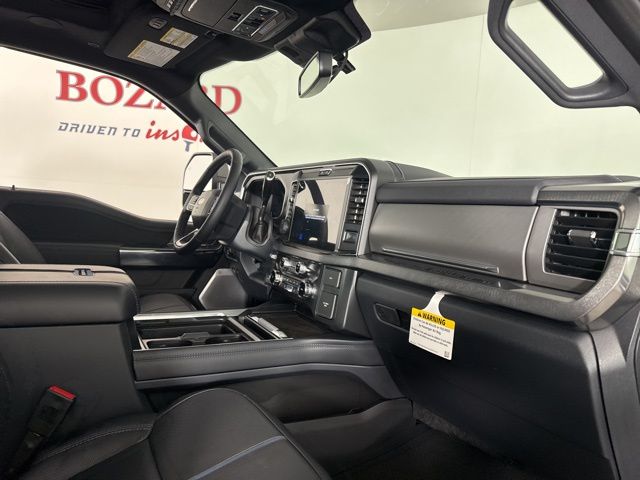 2025 Star White Metallic Tri-Coat Ford Super Duty F-350 SRW Platinum 4X4 Truck
