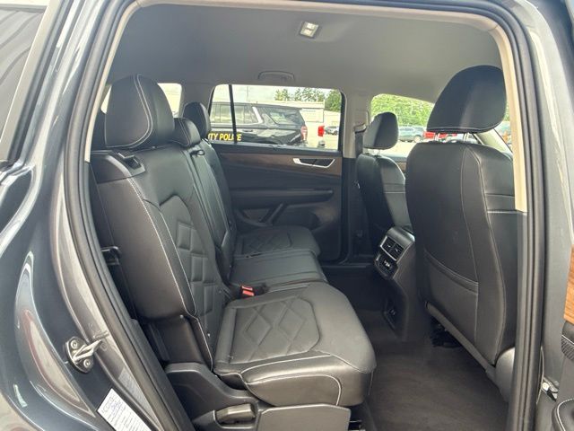 2025 Volkswagen Atlas 2.0T SE w/Technology:L168456A
