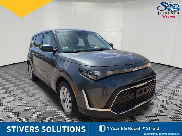 2023 Gravity Gray Kia Soul LX FWD Hatchback